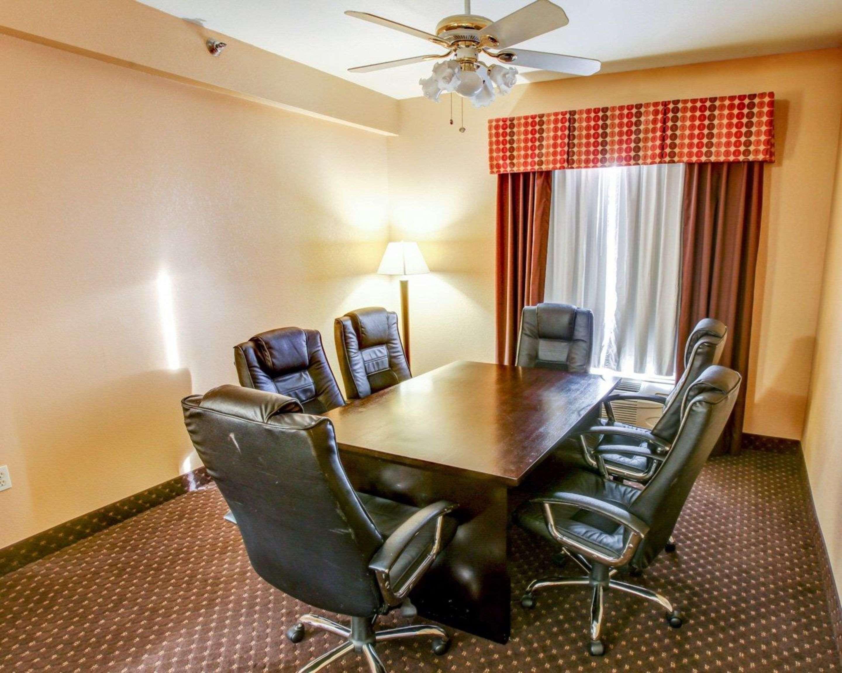 גודלטסוויל Comfort Suites At Rivergate Mall מראה חיצוני תמונה