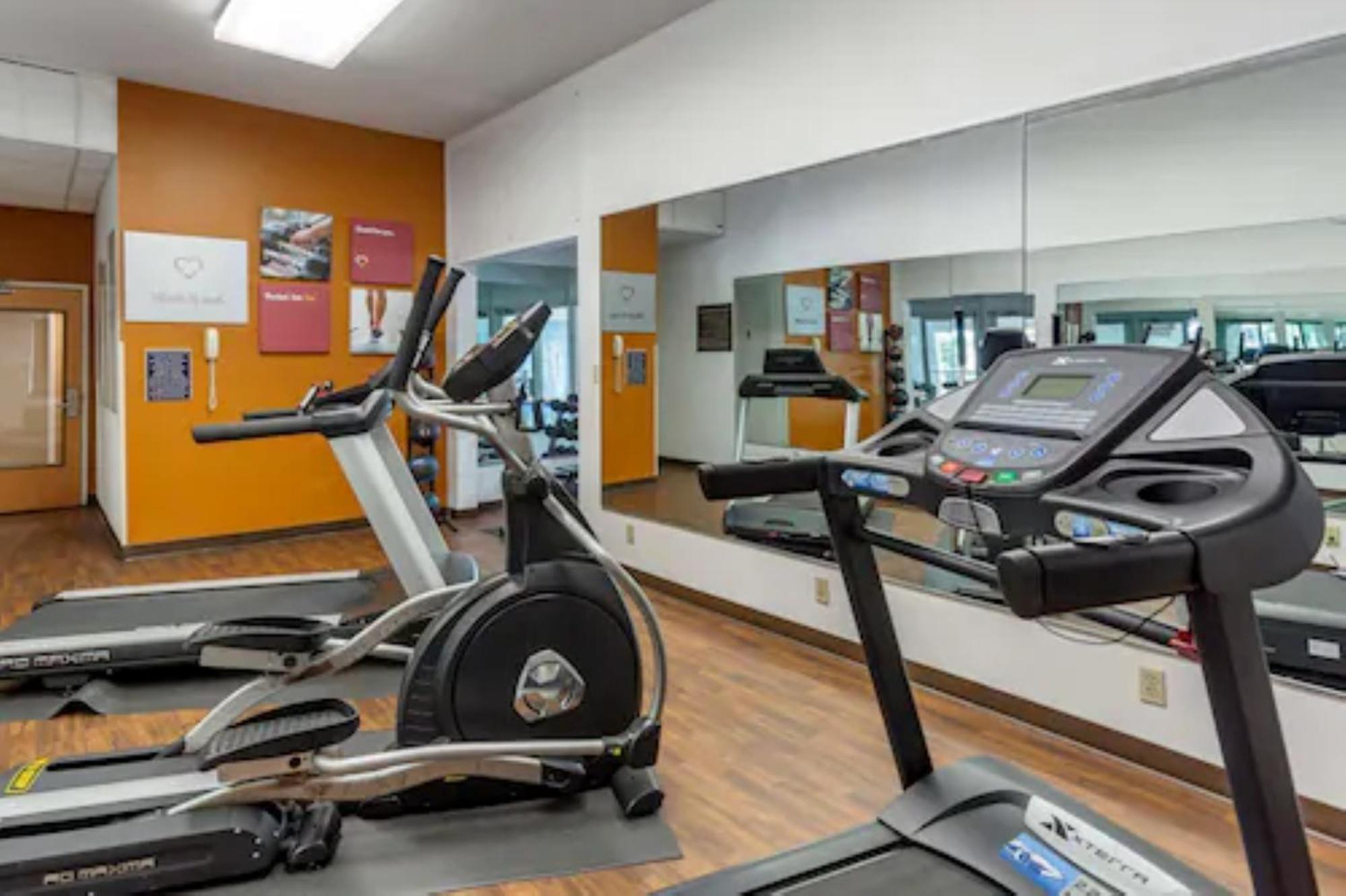 גודלטסוויל Comfort Suites At Rivergate Mall מראה חיצוני תמונה