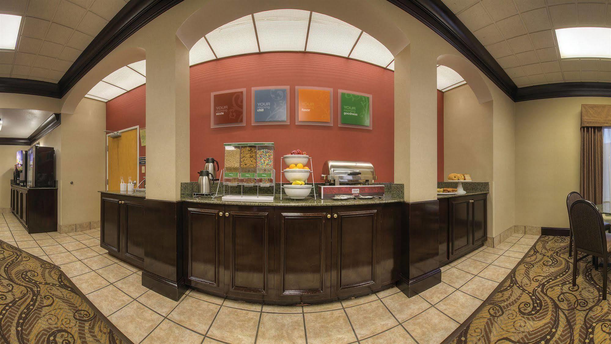 גודלטסוויל Comfort Suites At Rivergate Mall מראה חיצוני תמונה